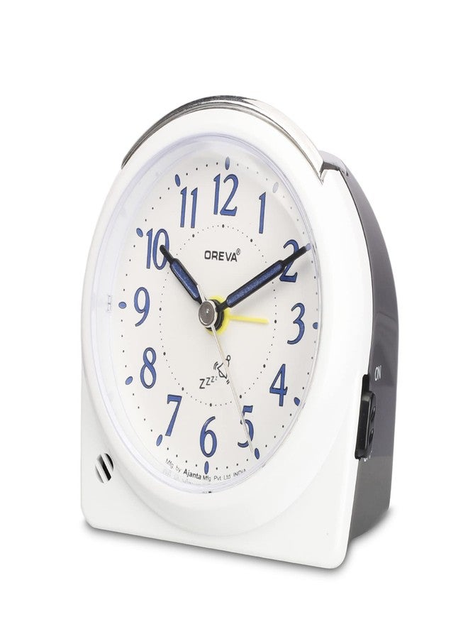 ساعة منبه طاولة من أوريفا مع صوت تنبيه غفوة بأربع خطوات (9.7 سم × 5.6 سم × 10.1 سم، AA3087) (أبيض)